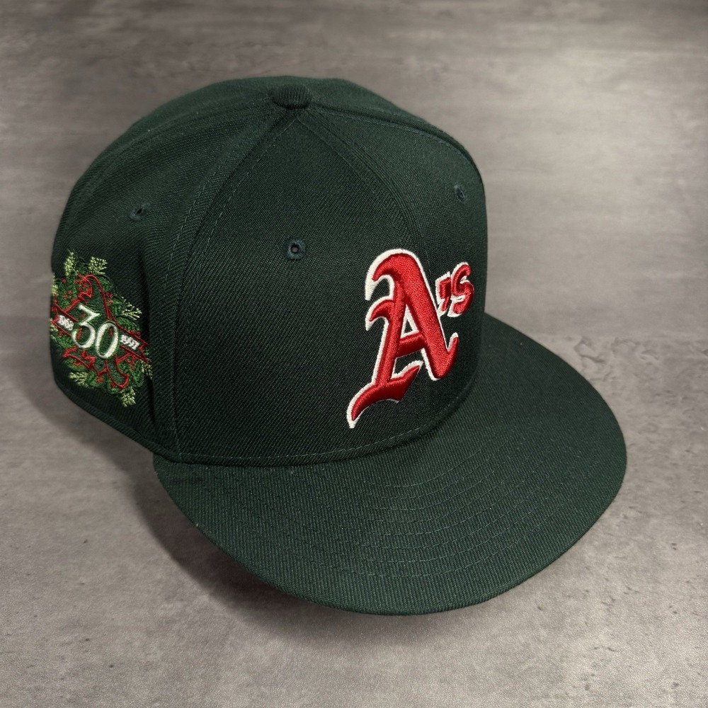Oakland Athletics Hat New Era Cap 7 3/4 Green Red Christmas Spice Berry Patch